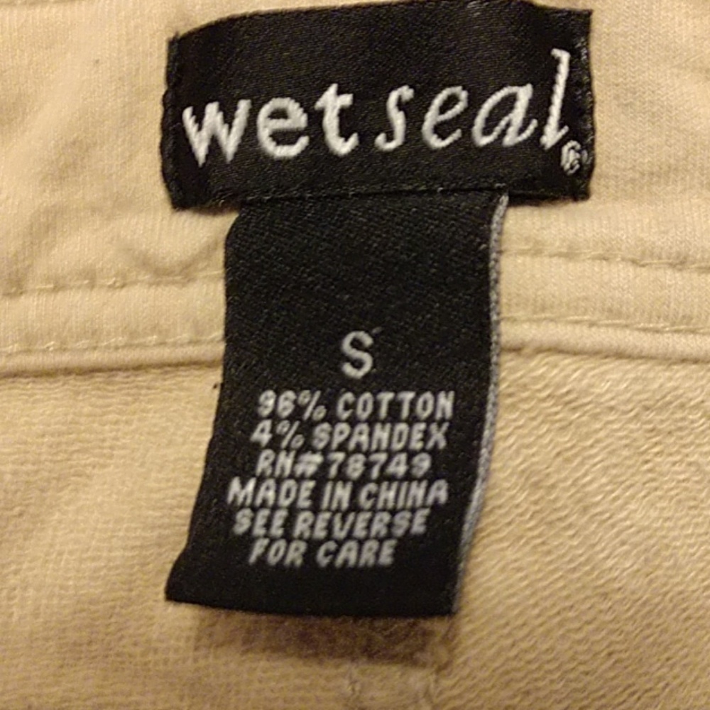 Shorts - Picture 3 of 3